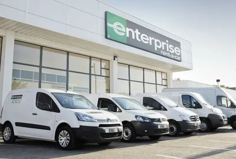 Enterprise Gare de Nîmes Pont du Gard photo agence