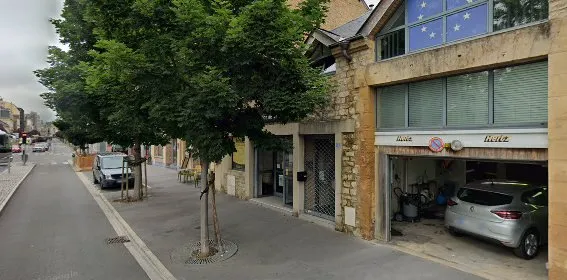 Hertz Charleville Mezieres Gare SNCF photo