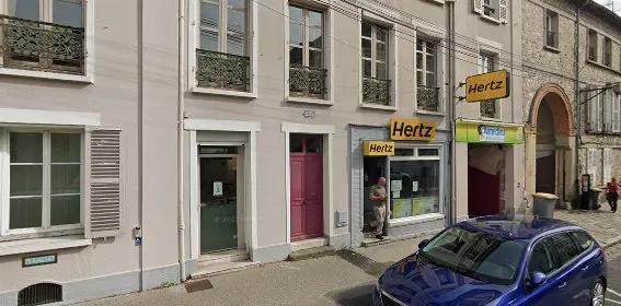 Hertz Fontainebleau photo