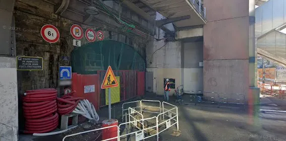 Hertz Lyon Perrache Gare SNCF photo