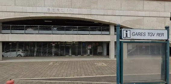 Hertz Marne la Vallee - Disneyland Paris Gare TGV photo