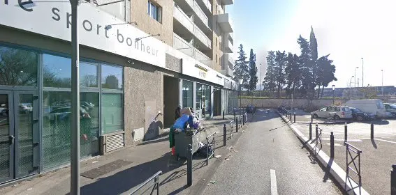 Hertz Marseille Rabatau photo