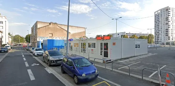 Hertz Nantes Gare SNCF photo