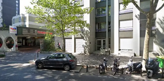 Hertz Paris 19 - Rue Manin photo