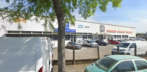 Hertz Villefrance sur Saone photo