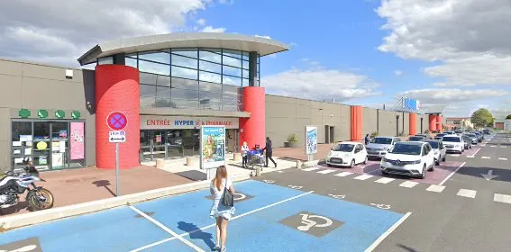 Location Hyper U BRIE COMTE ROBERT photo