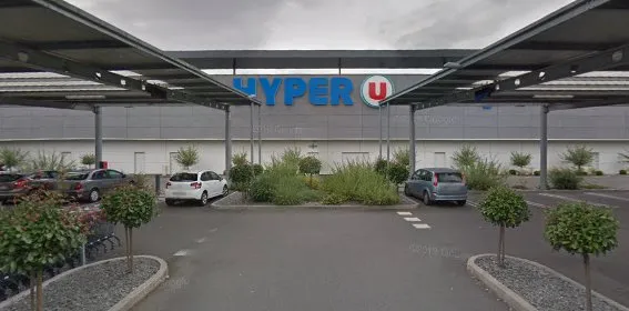 Location Hyper U CHATEAUGIRON photo