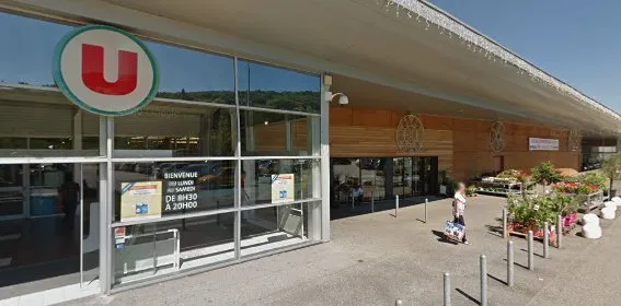 Location Hyper U MONTMOROT photo