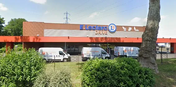 Location Leclerc DREUX - LE PRE photo
