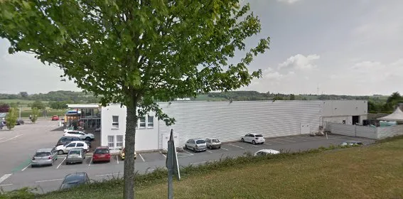 Location Super U BESSE SUR BRAYE photo