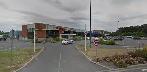 Location Super U CHATEAUNEUF SUR SARTHE photo