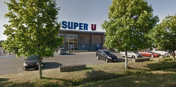 Location Super U LA CHARTRE SUR LE LOIR photo