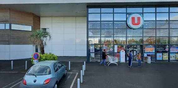 Location Super U LANVALLAY photo