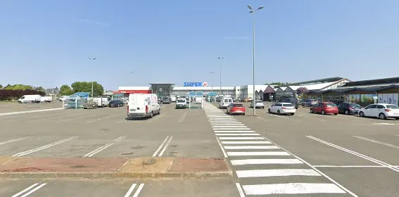 Location Super U LONGUE JUMELLES photo