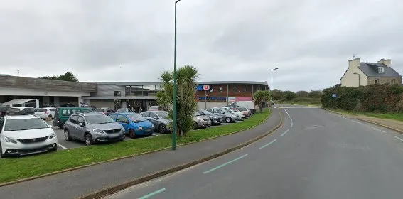 Location Super U SAINT POL DE LEON photo