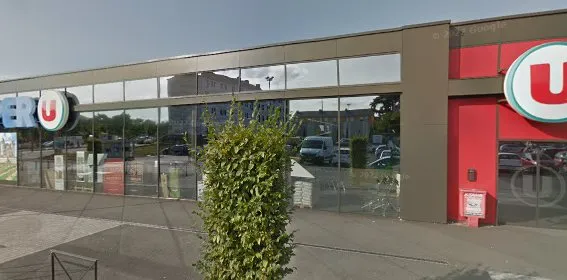 Location Super U SAUMUR photo