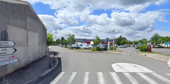 Location U Express MONTENDRE photo