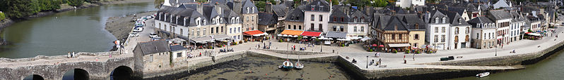 Auray ville